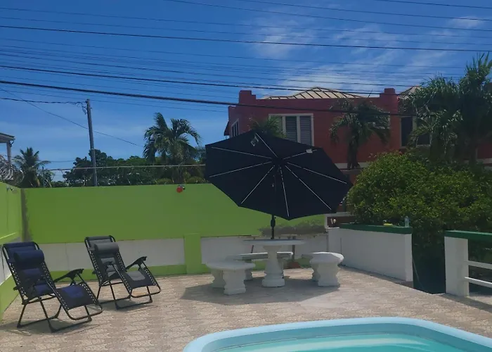 Family Villa Escape